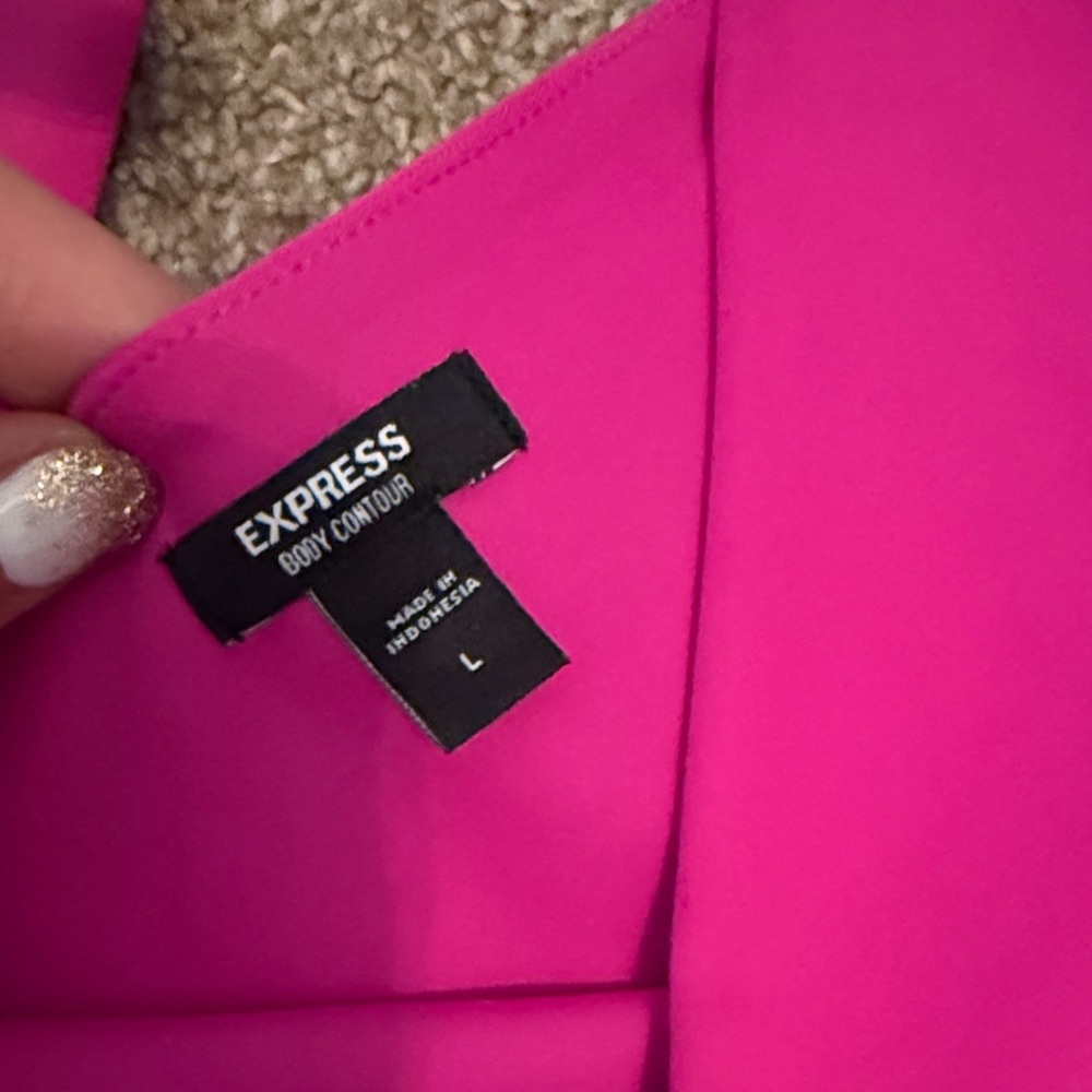 Express Fuchsia Tank Top - Picture 2 of 3